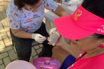 Foto - Caminhada da Associação do Câncer reforça conscientização em Paraguaçu Paulista 