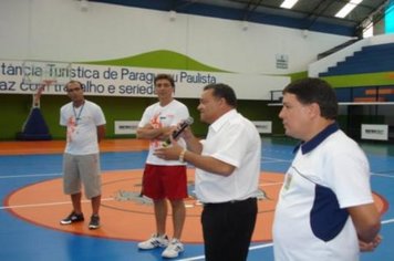 Foto - CARAVANA ESPORTIVA DO SESC VERÃO COM GUERRINHA DO BASQUETE