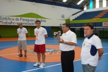 Foto - CARAVANA ESPORTIVA DO SESC VERÃO COM GUERRINHA DO BASQUETE