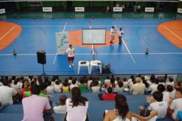 Foto - CARAVANA ESPORTIVA DO SESC VERÃO COM GUERRINHA DO BASQUETE