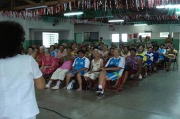 Foto - Entrega Uniformes para o Centro de Convivência do Idoso - CCI