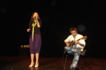 Foto - 1º Jovem Canta