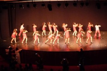 Foto - Show de Fanfarra e Dança