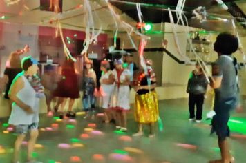 Foto - CCI de Paraguaçu festeja o Carnaval das Antigas