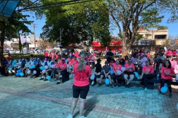 Foto - Caminhada da Associação do Câncer reforça conscientização em Paraguaçu Paulista 