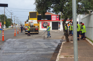 Com maquinário próprio, Prefeitura de Paraguaçu Paulista inicia obras de recape asfáltico na cidade