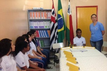 EMEF Cleia Caçapava simula processo eleitoral para eleger Grêmio Estudantil