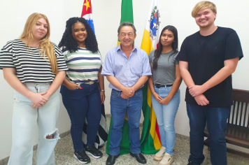 Estudantes iniciam estágio do BEEM na Prefeitura de Paraguaçu Paulista