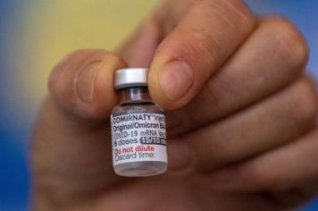 Vacina da Pfizer Bivalente contra a Covid-19 passa a ser oferecida à população a partir de 60 anos