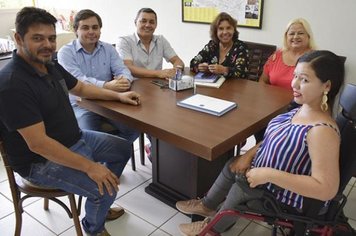 Aberta ao diálogo, prefeita Almira recebe nova mesa diretora da Câmara de Paraguaçu