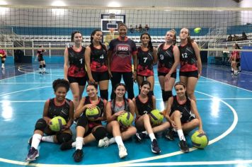 Voleibol amistoso promove intercâmbio e equipes de Paraguaçu Paulista se destacam