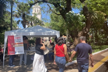 Secretaria de Saúde disponibiliza testes rápidos e informação na Praça da Matriz até as 13h