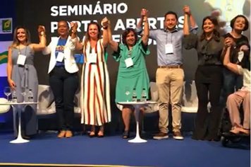 Em busca de transformação na política brasileira, prefeita participa de seminário que reúne jovens e mulheres