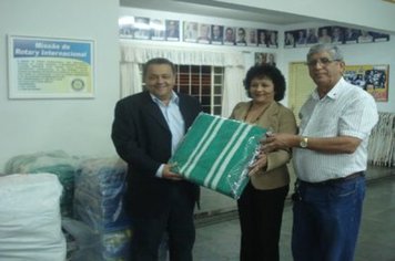 Fundo Social de Paraguaçu recebe doações do Rotary e da Câmara Municipal para a Campanha do Agasalho 2011