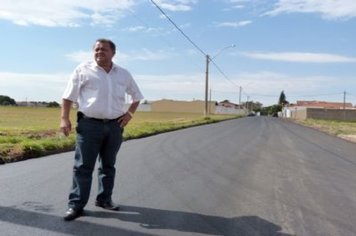 Prefeito Ediney visita obras em Paraguaçu