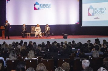 Fundo Social e prefeita Almira participam de encontro com governador em São Paulo