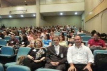 Treinamento em Ribeirão Preto e palestra abrem o ano letivo da educação municipal em Paraguaçu