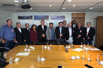 Prefeita participa de reunião sobre aterro regional com secretário Estadual de Meio Ambiente