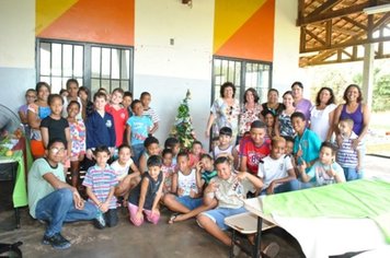 Primeira Dama participa de encerramento do ano dos projetos sociais em Paraguaçu