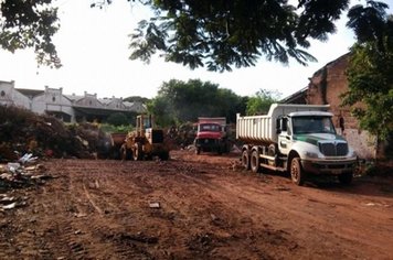 Prefeitura de Paraguaçu reinicia limpeza do “almoxarifado”