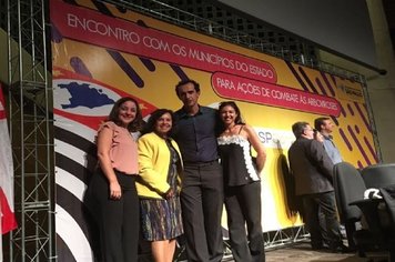 Prefeita Almira Garms participa de encontro com o secretário de Estado da Saúde