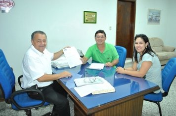 Prefeito recebe SindServ para estudar reivindicações