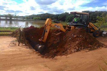 Prefeitura recupera estrada de acesso ao Rancho Alegre