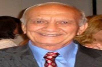 Prefeito se emociona, ao final do primeiro ano do segundo mandato, com a manifestação popular de carinho e aprovação