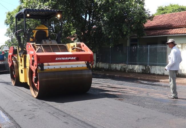 Prefeitura de Paraguaçu prossegue com recape de 70 mil m2 de ruas