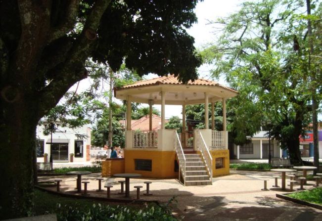 Praças de Paraguaçu Paulista oferecem wi-fi gratuito para uso da população