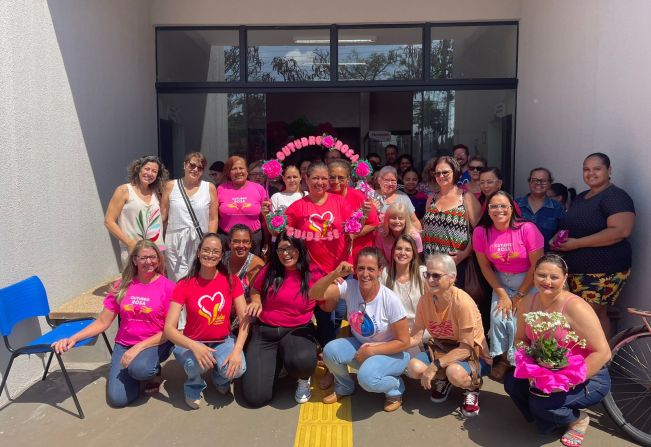 ESF Vila Nova III oferece um dia especial às pacientes reforçando os cuidados no Outubro Rosa 