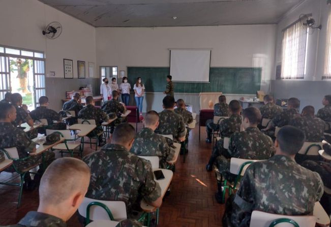 Iniciativa do SAE/CTA alerta jovens do Tiro de guerra  para os perigos das ISTs 