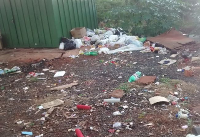 Prefeitura registra descarte irregular de lixo em rodovia 
