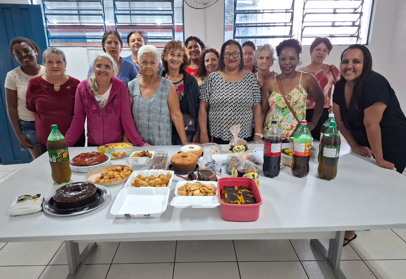 Projetos esportivos encerram 2025 com confraternizações entre alunos e professores