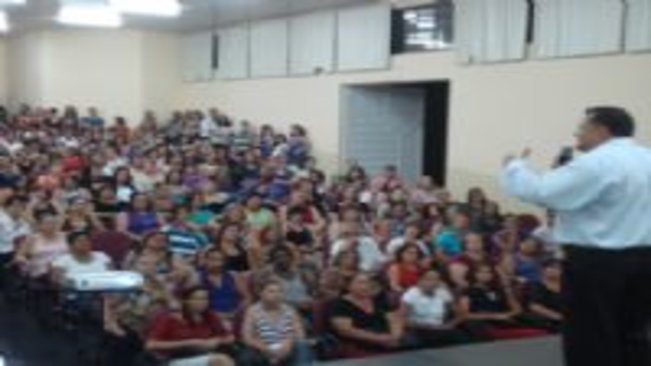 Prefeitura  credita bônus aos professores municipais