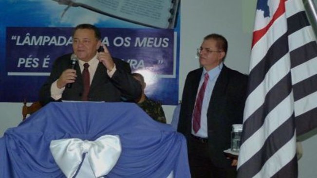 Prefeito participa de culto em comemoração ao Dia do Soldado