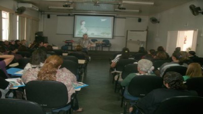 Professores municipais participam de capacitação do Sistema Aprende Brasil da Editora Positivo