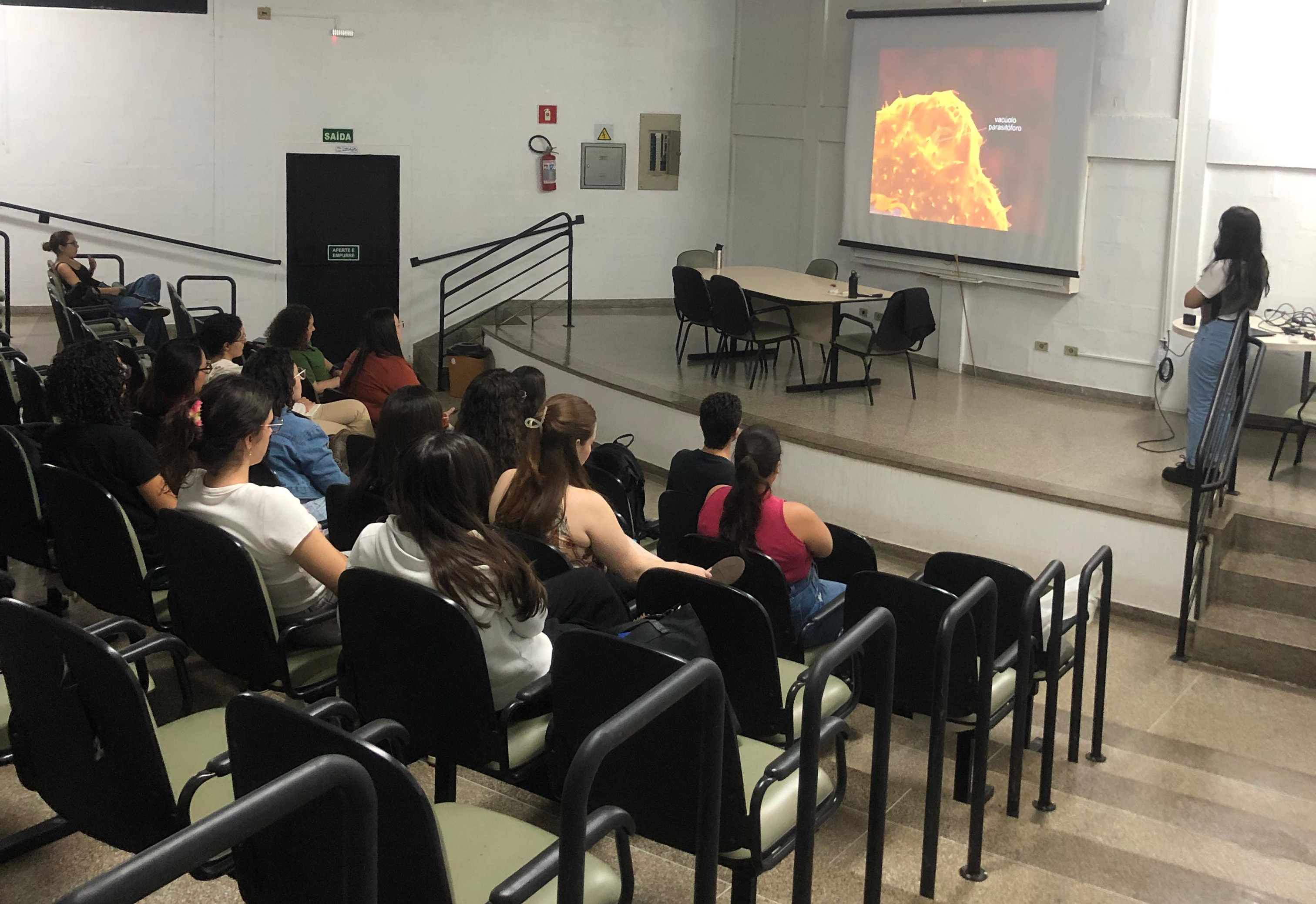 Secretaria de Saúde de Paraguaçu realiza capacitação com alunos da Unimar para início de Inquérito Sorológico Canino 