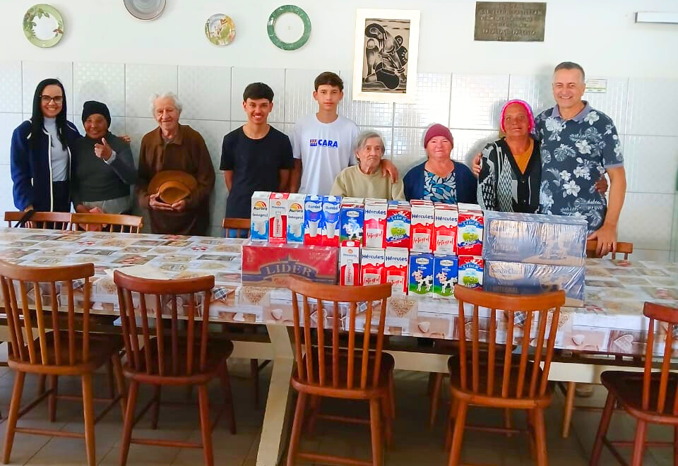 Campanha “Esporte que Alimenta” arrecada leite para o Lar dos Idosos em Paraguaçu Paulista