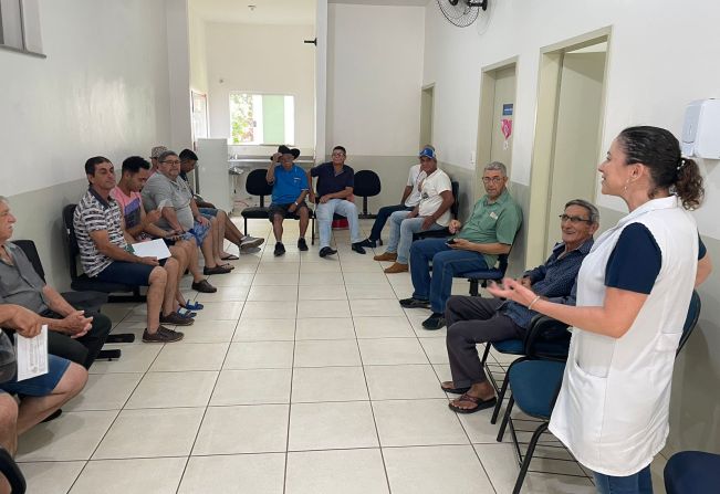 ESF Antônio Pertinhez tem bate papo e café da manhã durante ação do Novembro Azul