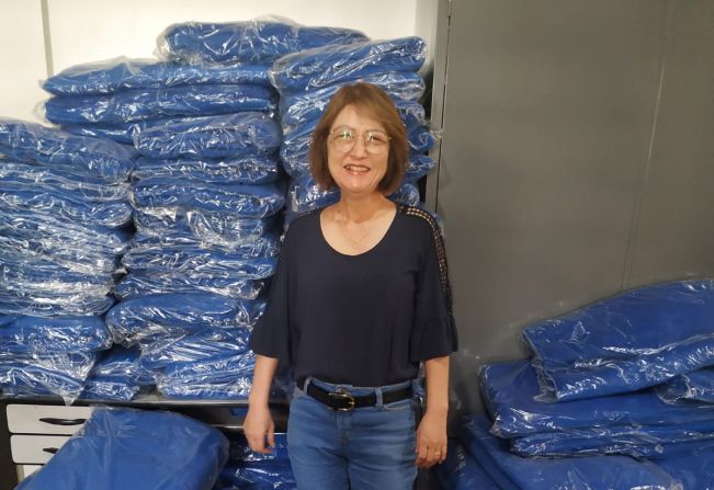 Fundo Social doa cobertores que serão repassados à famílias de Paraguaçu.