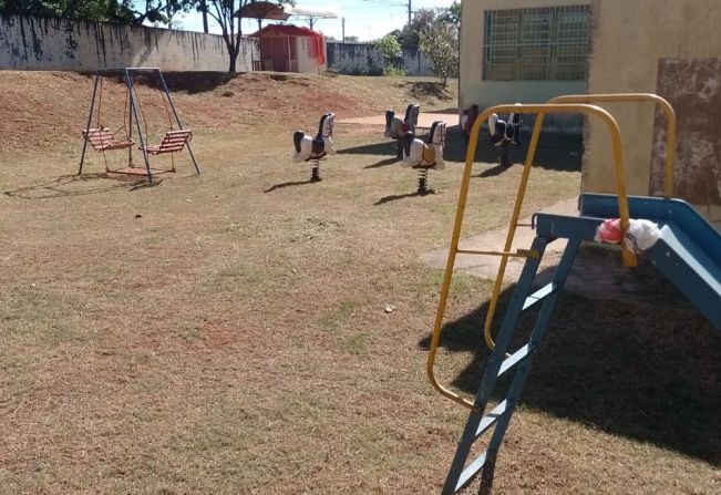 Poda e limpeza chega às escolas Arco íris, Marilda, Gep e Bem Me Quer