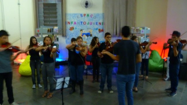 Sarau de poesias e músicas encerra neste sábado as comemorações da Semana da Biblioteca em Paraguaçu