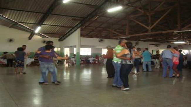 Baile do CCI de Paraguaçu nesta semana será animado pelo grupo Asa Branca