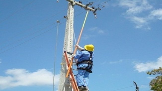 Outubro termina com interrupções no fornecimento de energia na região de Paraguaçu Paulista para manutenção da rede