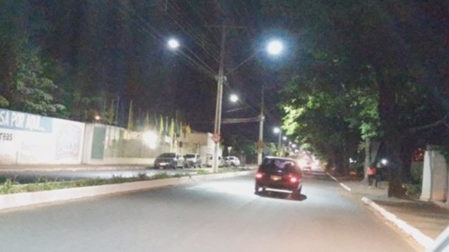 Av. Siqueira Campos em Paraguaçu recebe nova iluminação