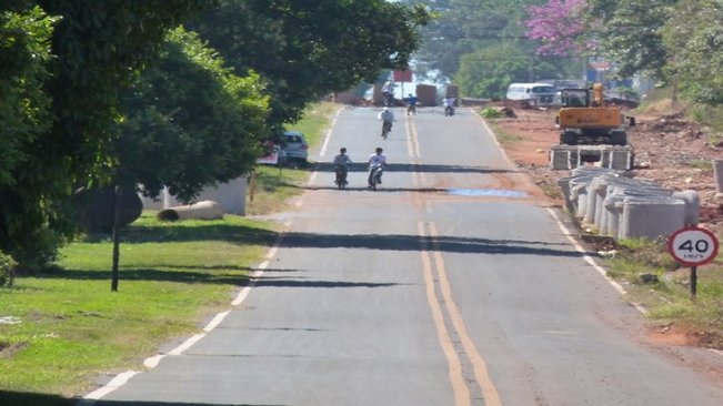 Desrespeito a interdição dificulta realização de obras na Avenida Sete de Setembro