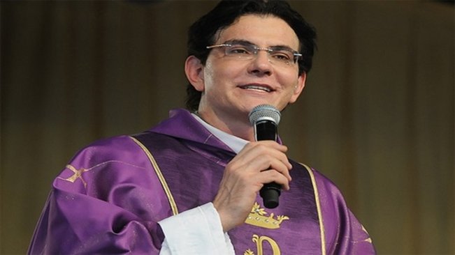 Pe. Reginaldo Manzotti realiza 1º Retiro Evangelizar