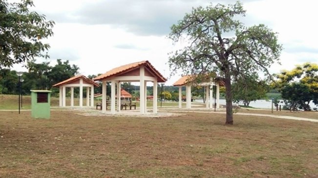 Equipe do Grande Lago prepara ambiente para reinaguração