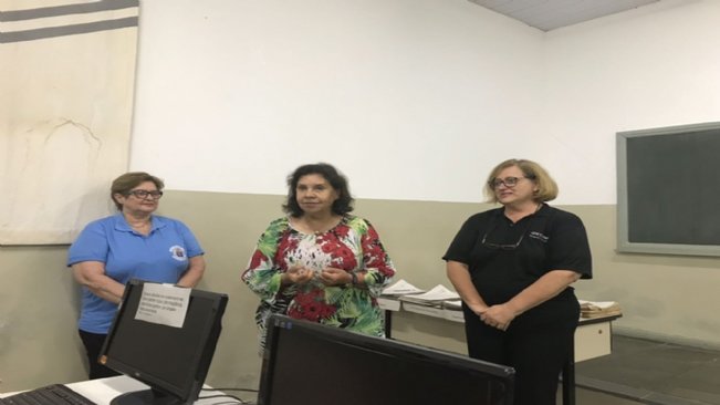 Univesp começa ano letivo e prefeito Almira recepciona alunos